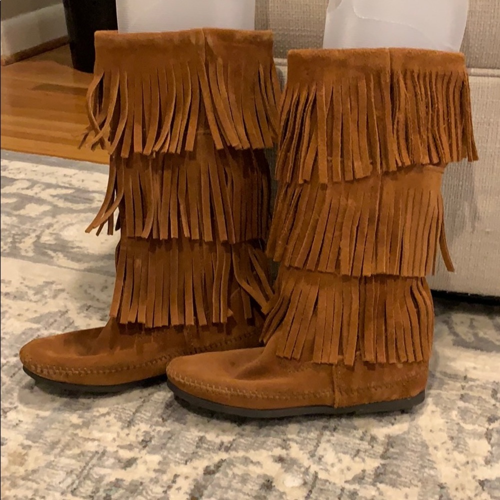 Authentic Minnetonka fringe boots